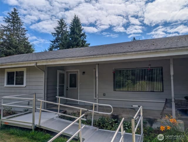 Property photo for 10270 State Route 101, Raymond
