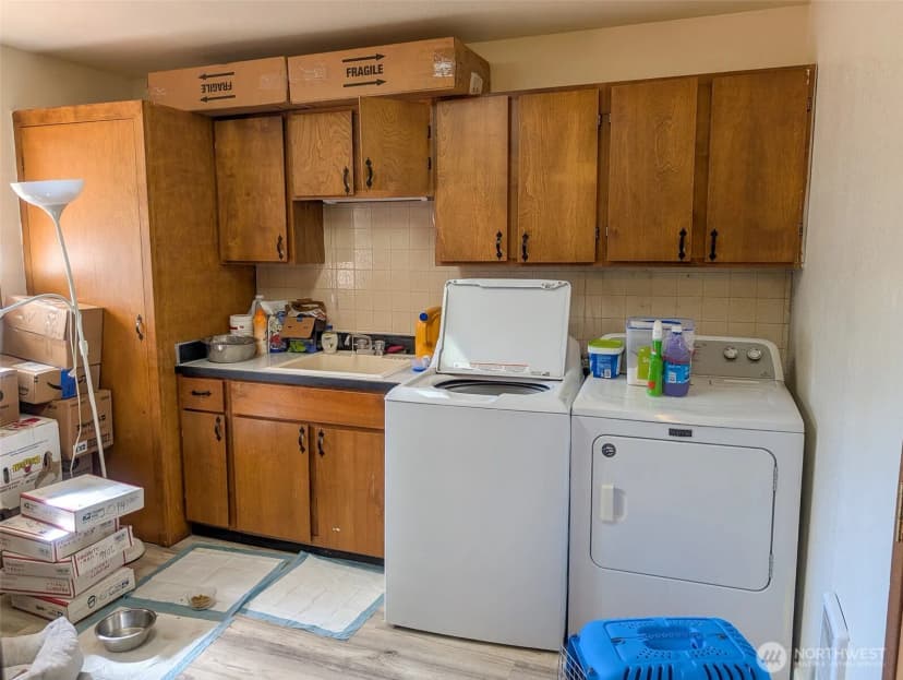 Property photo for 10270 State Route 101, Raymond photo 19