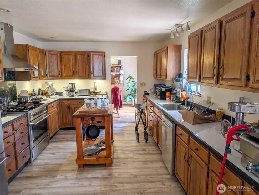 Property photo for 10270 State Route 101, Raymond photo 13
