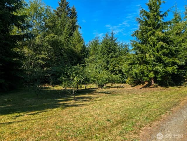 Property photo for 10270 State Route 101, Raymond photo 2