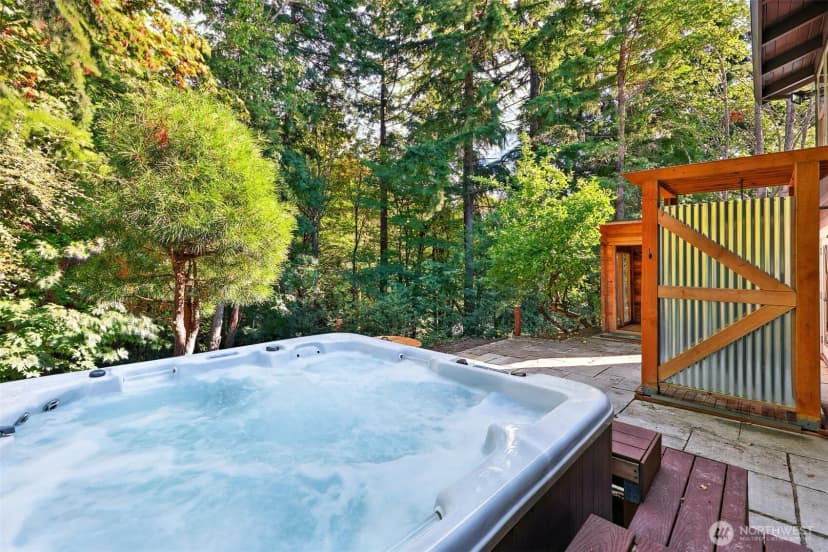 Property photo for 13748 16th Avenue Sw, Burien photo 30