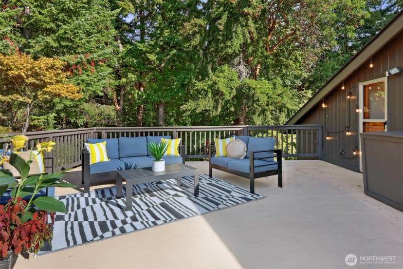 Property photo for 13748 16th Avenue Sw, Burien photo 32
