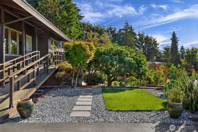 Property photo for 13748 16th Avenue Sw, Burien photo 3