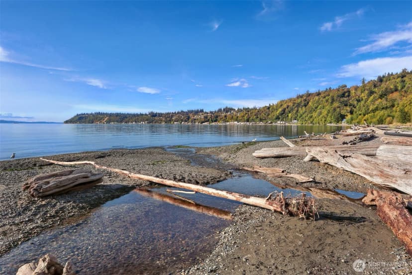 Property photo for 13748 16th Avenue Sw, Burien photo 37