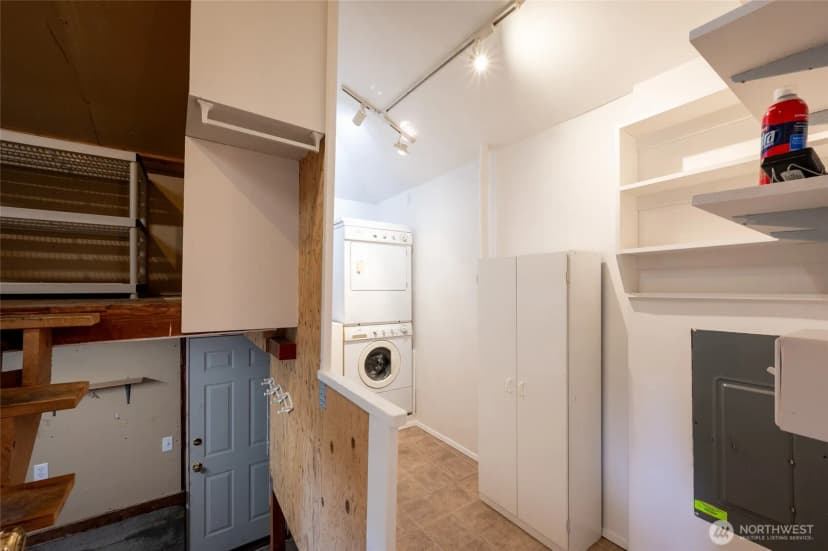 Property photo for 922 Ne 150th Street, Shoreline photo 28
