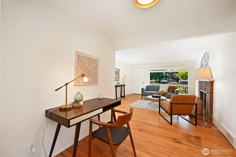 Property photo for 922 Ne 150th Street, Shoreline photo 8