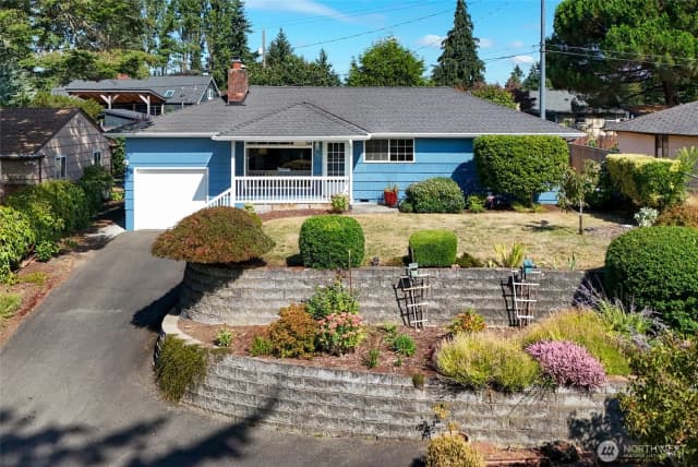 Property photo for 922 Ne 150th Street, Shoreline