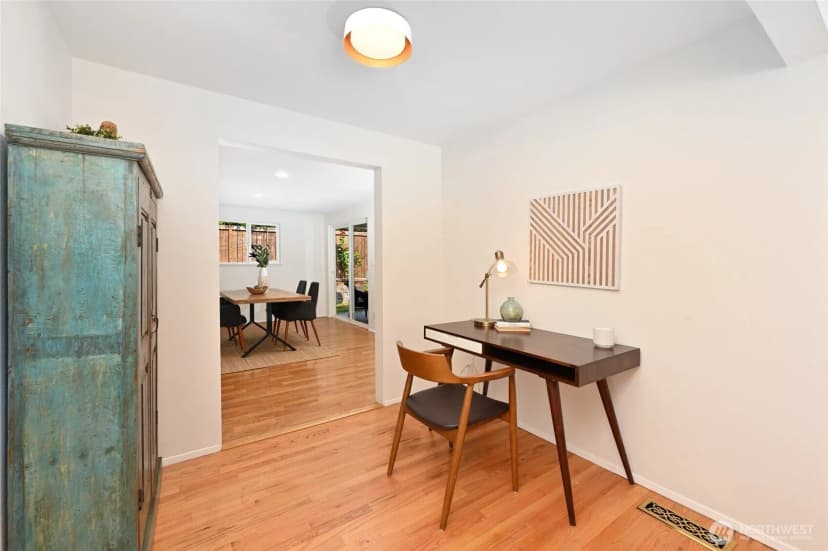 Property photo for 922 Ne 150th Street, Shoreline photo 9