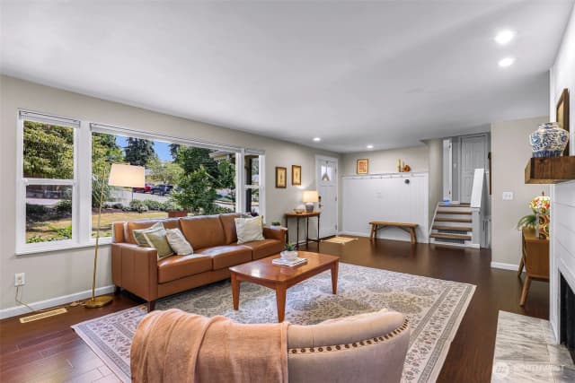 Property photo for 19115 104th Avenue Ne, Bothell photo 2