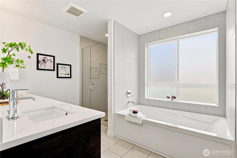 Property photo for 313 Valley Street, Seattle photo 17
