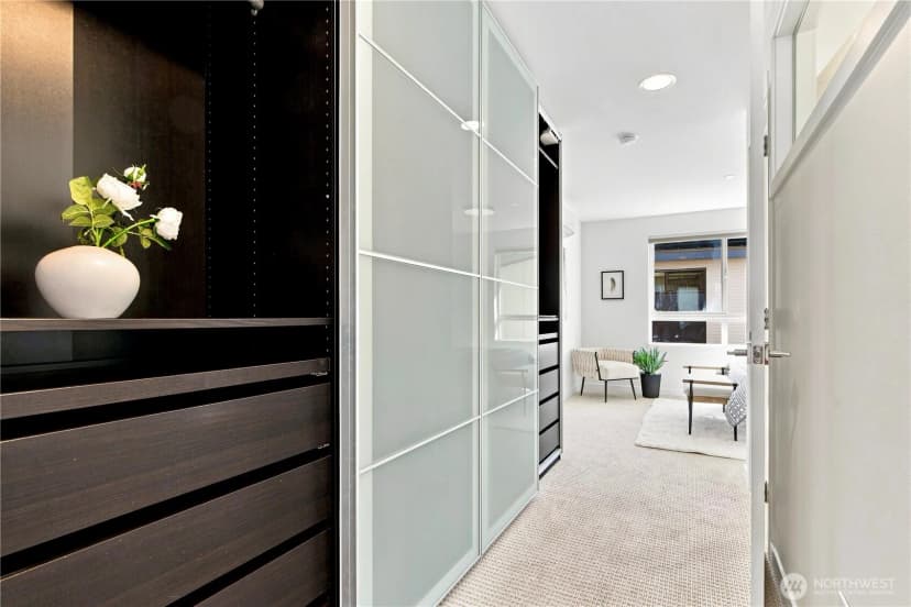 Property photo for 313 Valley Street, Seattle photo 15