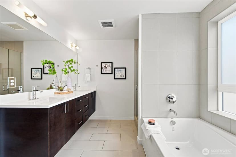 Property photo for 313 Valley Street, Seattle photo 16