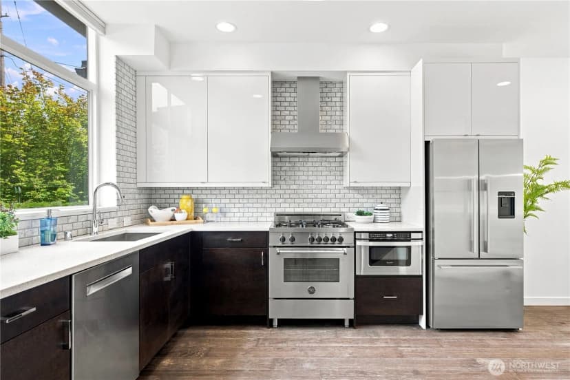 Property photo for 313 Valley Street, Seattle photo 5