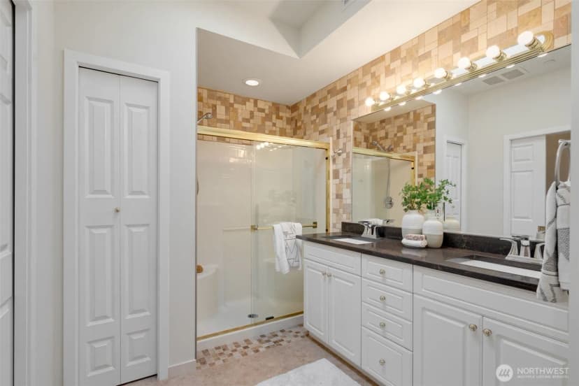 Property photo for 1709 134th Avenue Se #22, Bellevue photo 24