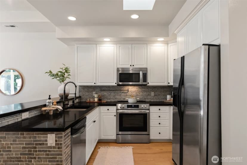 Property photo for 1709 134th Avenue Se #22, Bellevue photo 11