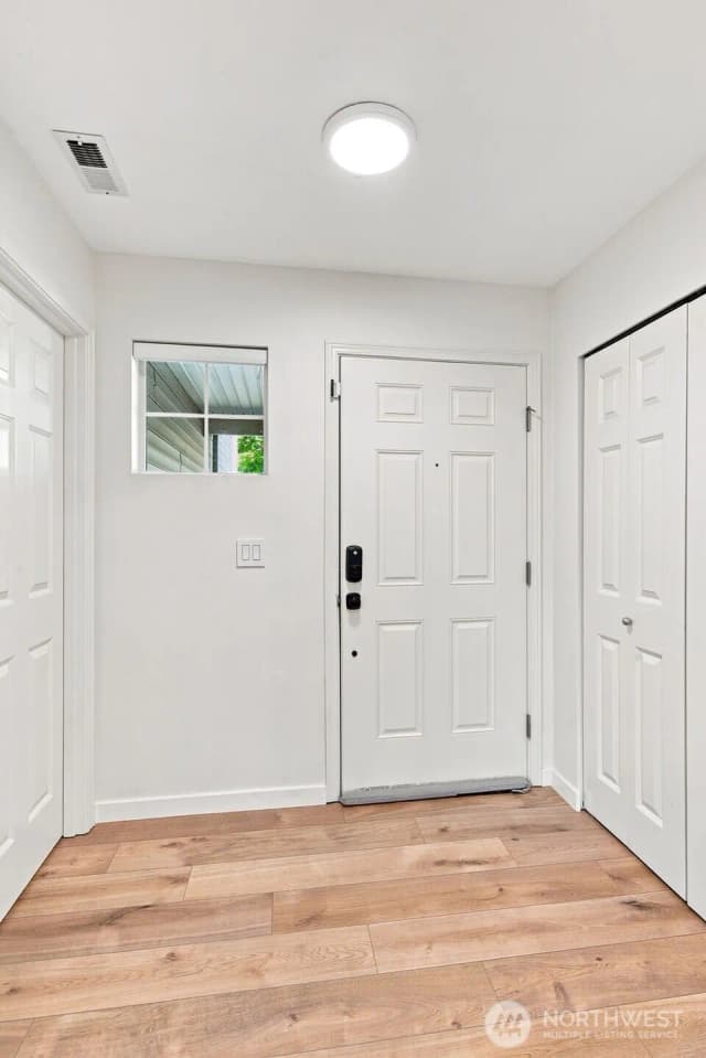 Property photo for 13329 Se 227th Place, Kent photo 4