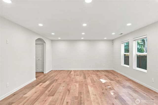 Property photo for 13329 Se 227th Place, Kent photo 5