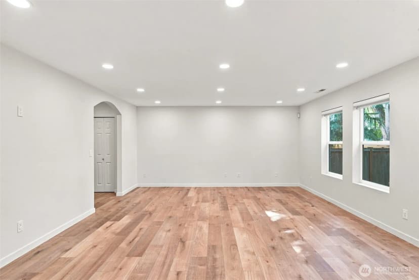 Property photo for 13329 Se 227th Place, Kent photo 5