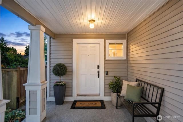 Property photo for 13329 Se 227th Place, Kent photo 2