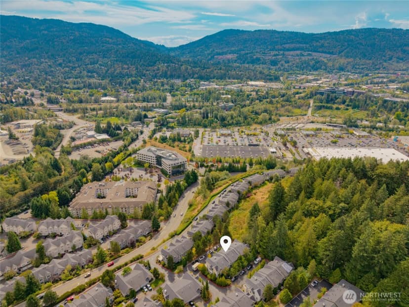 Property photo for 23120 Se Black Nugget Road #l4, Issaquah photo 32