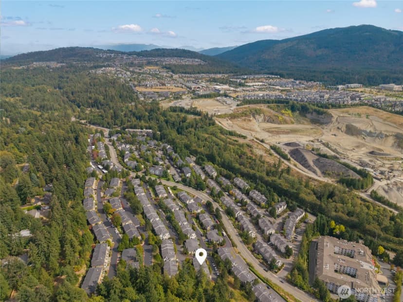 Property photo for 23120 Se Black Nugget Road #l4, Issaquah photo 33