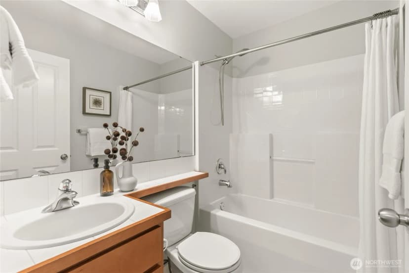 Property photo for 23120 Se Black Nugget Road #l4, Issaquah photo 14