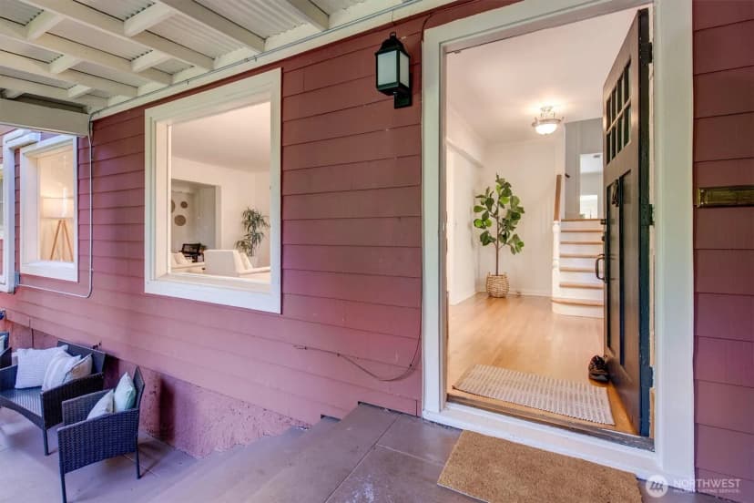 Property photo for 2321 33rd Avenue S, Seattle photo 30