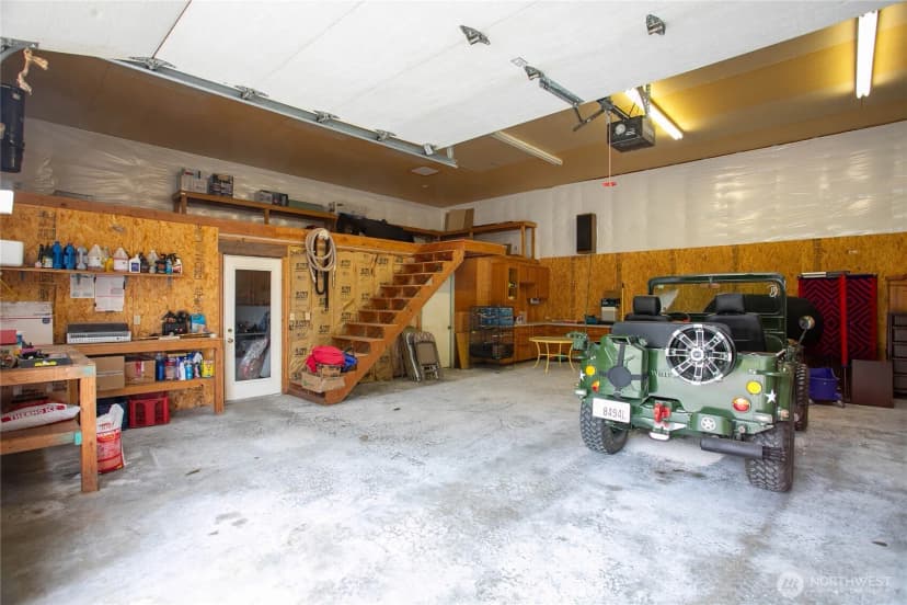 Property photo for 7511 Hannegan Road, Lynden photo 32