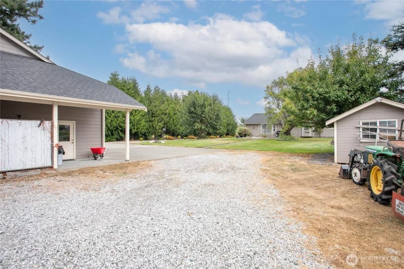 Property photo for 7511 Hannegan Road, Lynden photo 34