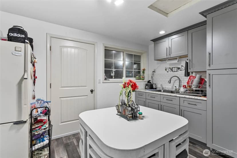 Property photo for 7511 Hannegan Road, Lynden photo 19