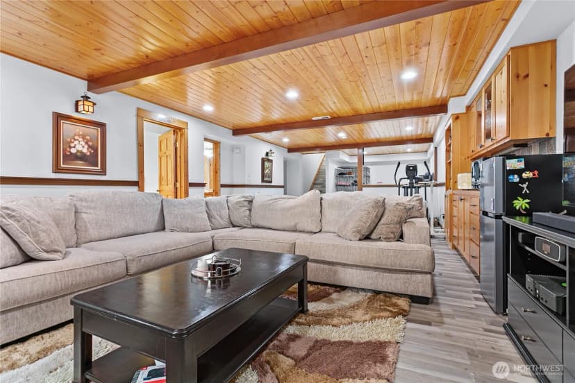 Property photo for 7511 Hannegan Road, Lynden photo 22