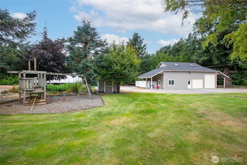 Property photo for 7511 Hannegan Road, Lynden photo 36