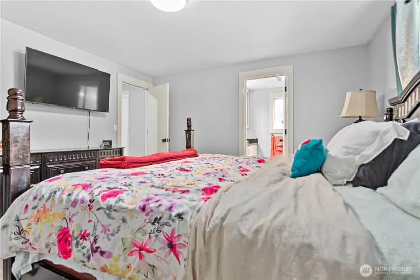 Property photo for 7511 Hannegan Road, Lynden photo 13