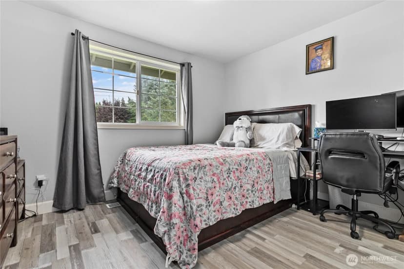 Property photo for 7511 Hannegan Road, Lynden photo 15