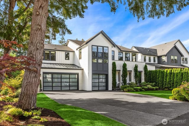 Property photo for 8777 Ne Winslow Grove Court, Bainbridge Island photo 2