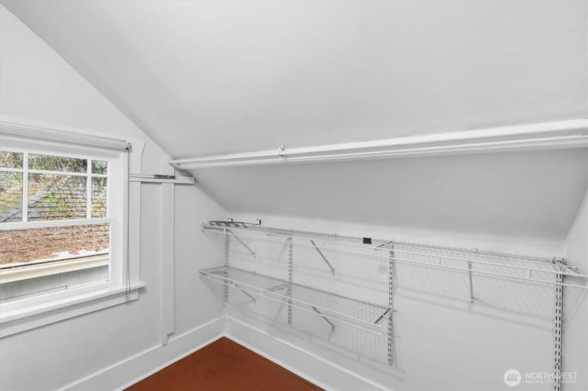 Property photo for 626 W Emerson Street, Seattle photo 27