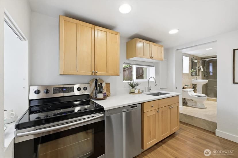 Property photo for 626 W Emerson Street, Seattle photo 19