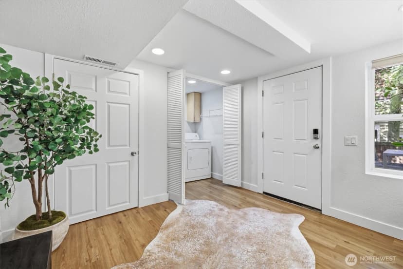 Property photo for 626 W Emerson Street, Seattle photo 15