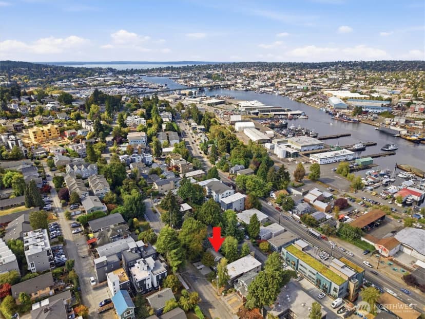 Property photo for 626 W Emerson Street, Seattle photo 33