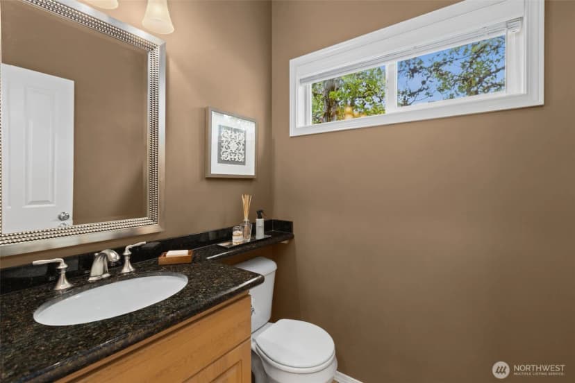 Property photo for 18727 33rd Avenue Se, Bothell photo 18