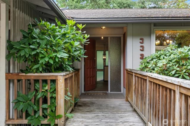 Property photo for 3322 102nd Avenue Ne, Bellevue photo 3