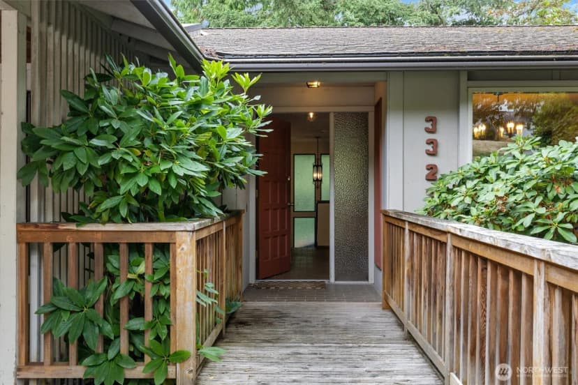 Property photo for 3322 102nd Avenue Ne, Bellevue photo 3