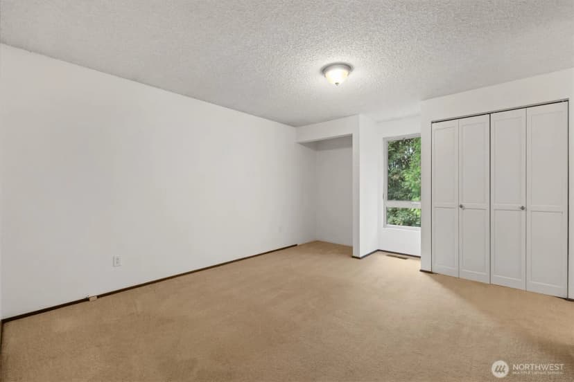 Property photo for 3322 102nd Avenue Ne, Bellevue photo 15