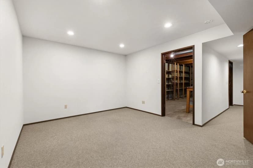 Property photo for 3322 102nd Avenue Ne, Bellevue photo 28