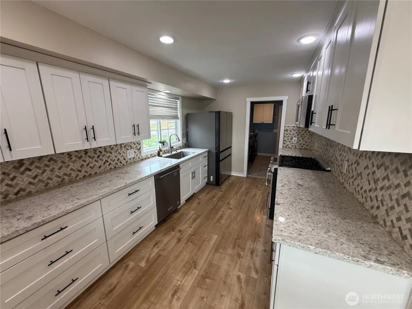 Property photo for 2557 Lakeridge Drive, Ferndale photo 15