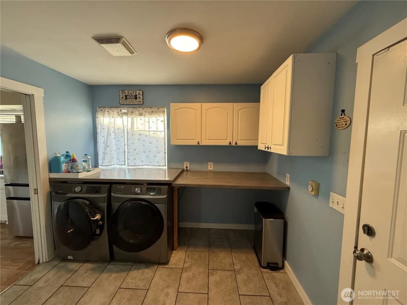 Property photo for 2557 Lakeridge Drive, Ferndale photo 17