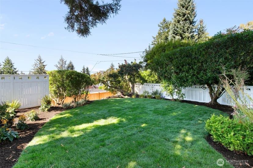 Property photo for 3829 45th Avenue Sw, Seattle photo 33