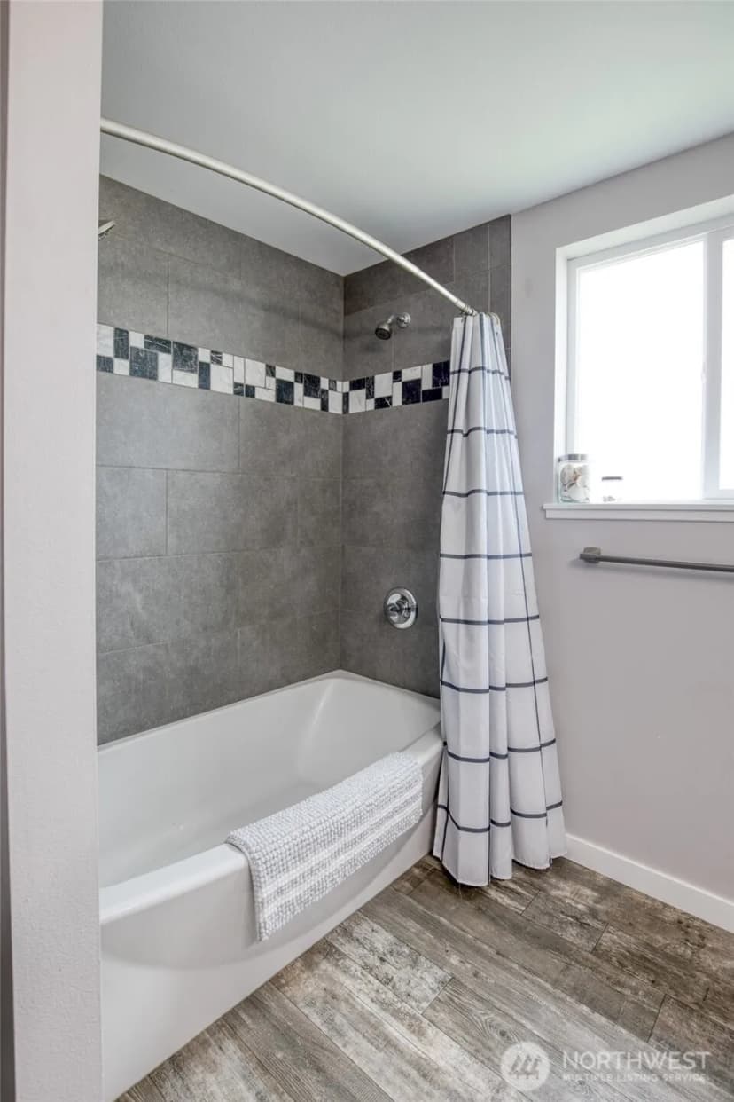 Property photo for 218 B Street, Cosmopolis photo 24
