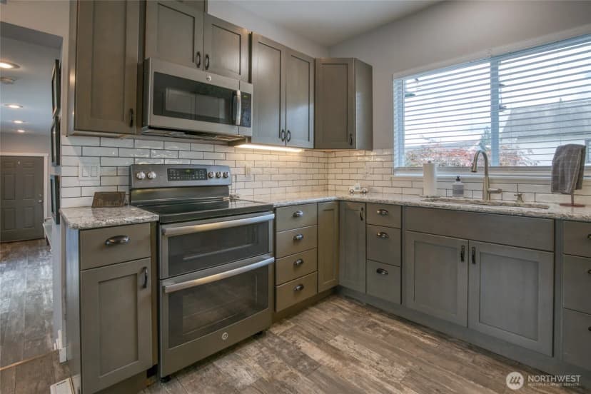 Property photo for 218 B Street, Cosmopolis photo 10