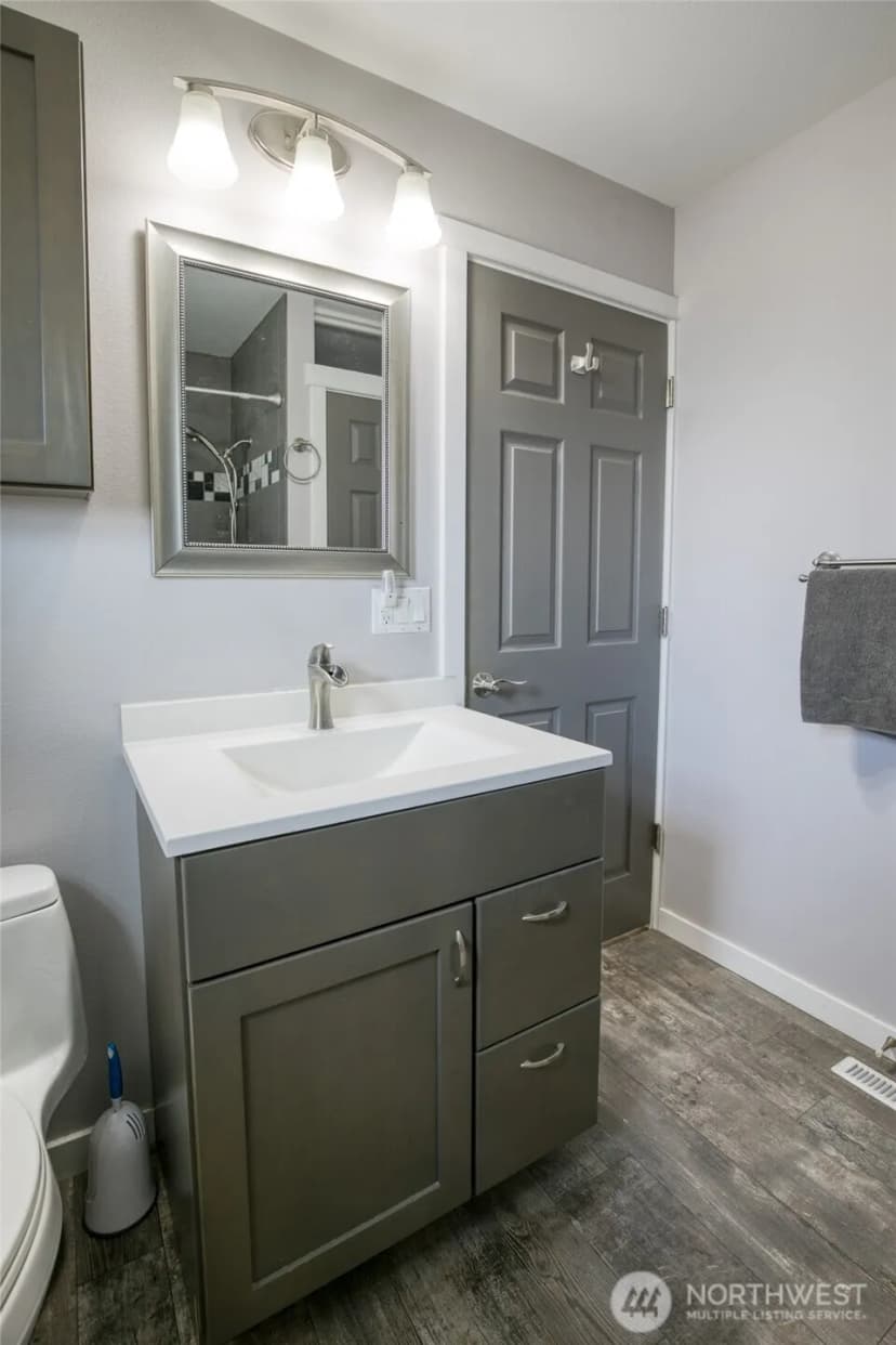 Property photo for 218 B Street, Cosmopolis photo 30